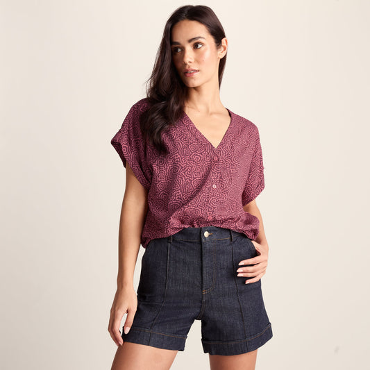 Meredith Womens Short Sleeve Supersoft Blouse - Black Raspberry Wiggle Print